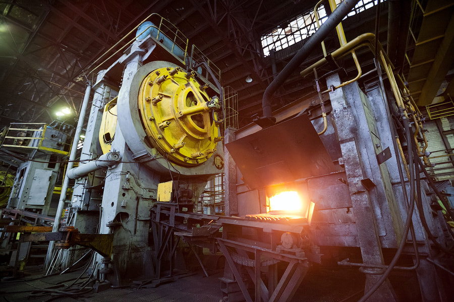 banner-metal-forging